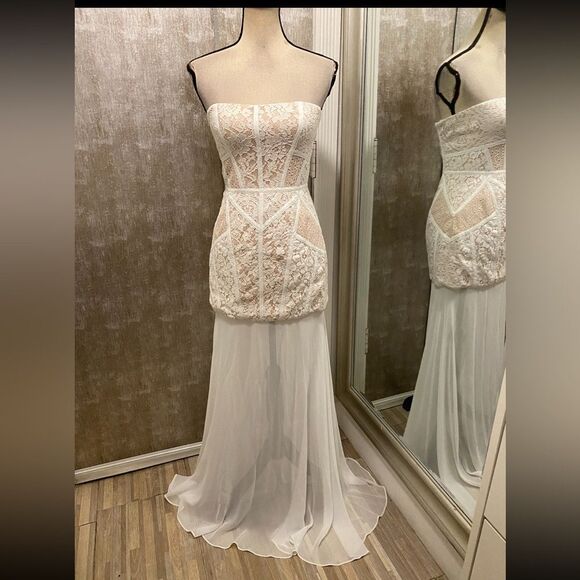 Bcbg Maxazria Elegant White Strapless Lace Dress, US2 - Picture 5 of 14